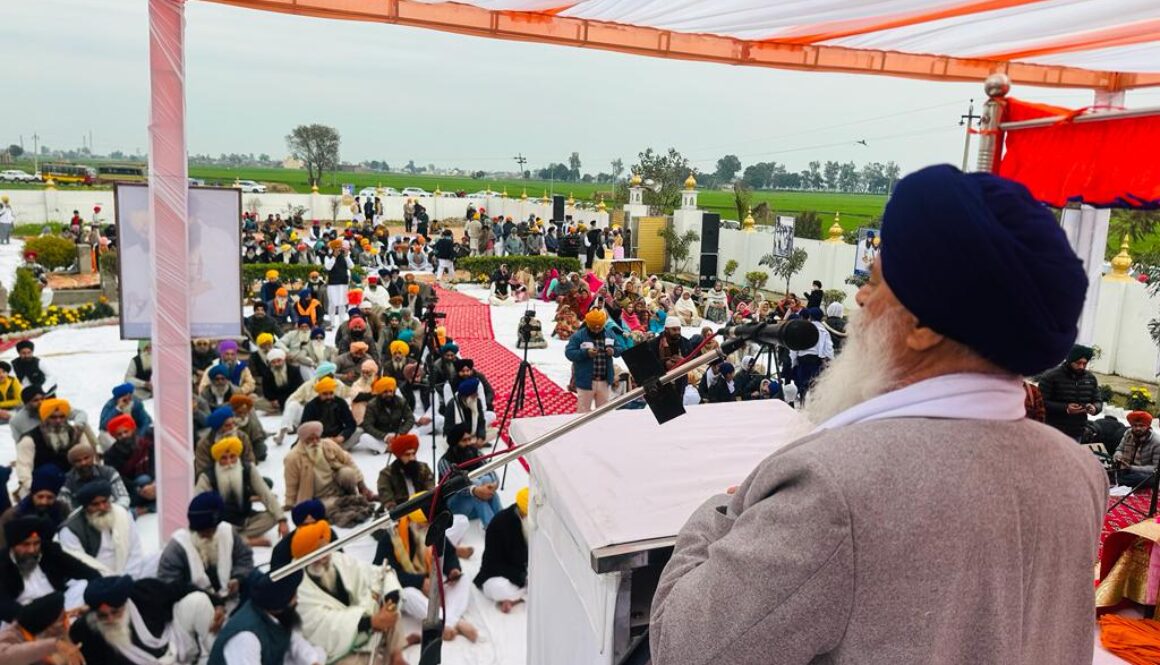 ਸ਼ਹੀਦ ਭਾਈ ਹਰਮਿੰਦਰ ਸਿੰਘ ਜੀ ਸੰਧੂ ਦੀ ਯਾਦ ਵਿੱਚ ਪਿੰਡ ਮੱਟੀਆ ਵਿਖੇ ਗੁਰਮਤਿ ਸਮਾਗਮ ਵਿੱਚ ਸਿੰਘ ਸਾਹਿਬ ਭਾਈ ਜਸਵੀਰ ਸਿੰਘ ਜੀ ਰੋਡੇ ਹੁਰਾਂ ਨੇ ਹਾਜਰੀ ਭਰੀ।