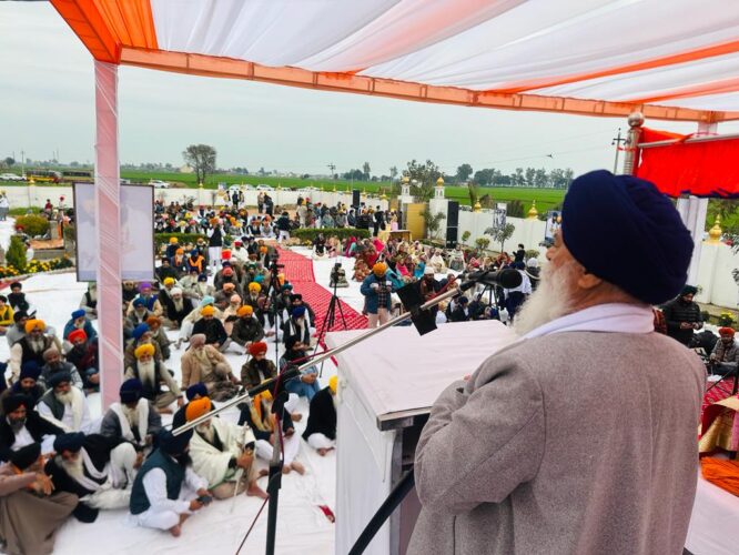 ਸ਼ਹੀਦ ਭਾਈ ਹਰਮਿੰਦਰ ਸਿੰਘ ਜੀ ਸੰਧੂ ਦੀ ਯਾਦ ਵਿੱਚ ਪਿੰਡ ਮੱਟੀਆ ਵਿਖੇ ਗੁਰਮਤਿ ਸਮਾਗਮ ਵਿੱਚ ਸਿੰਘ ਸਾਹਿਬ ਭਾਈ ਜਸਵੀਰ ਸਿੰਘ ਜੀ ਰੋਡੇ ਹੁਰਾਂ ਨੇ ਹਾਜਰੀ ਭਰੀ।