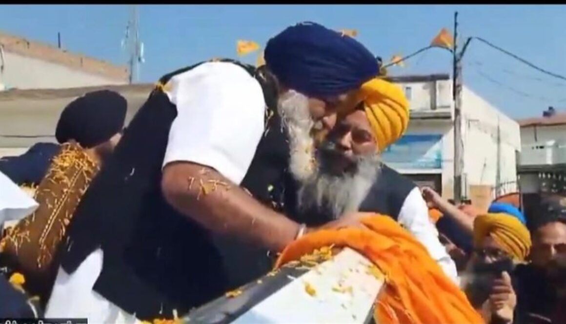 ਸ਼ੋਮਣੀ ਅਕਾਲੀ ਦਲ ਦੇ ਪ੍ਰਧਾਨ ਸੁਖਬੀਰ ਸਿੰਘ ਬਾਦਲ ਵੱਲੋਂ ਭਾਈ ਕਰਨੈਲ ਸਿੰਘ ਪੀਰ ਮੁਹੰਮਦ ਪਾਰਟੀ ਪ੍ਰਤੀ  ਦਿਨ ਰਾਤ ਦਿੱਤੀ ਸੇਵਾਵਾਂ ਨੂੰ ਮੁੱਖ ਰੱਖਦਿਆਂ ਦਿੱਤਾ ਗਿਆ ਥਾਪੜਾ