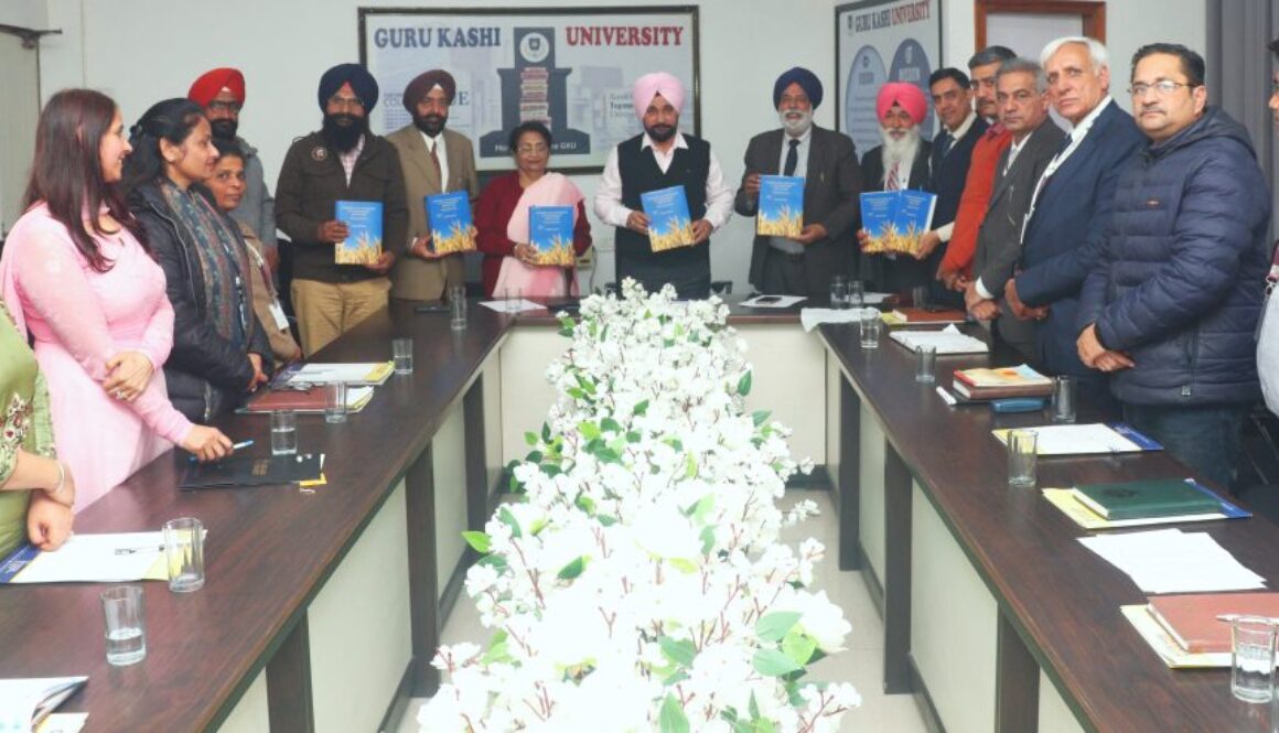 ਗੁਰੂ ਕਾਸ਼ੀ ਯੂਨੀਵਰਸਿਟੀ ਵਿਖੇ ਸਮਕਾਲੀ ਸਮੱਸਿਆਵਾਂ ਦੇ ਤਕਨੀਕੀ ਅਤੇ ਨੀਤੀਗਤ ਸਮਾਧਾਨਾਂ ਬਾਰੇ ਕਿਤਾਬ ਲਾਂਚ