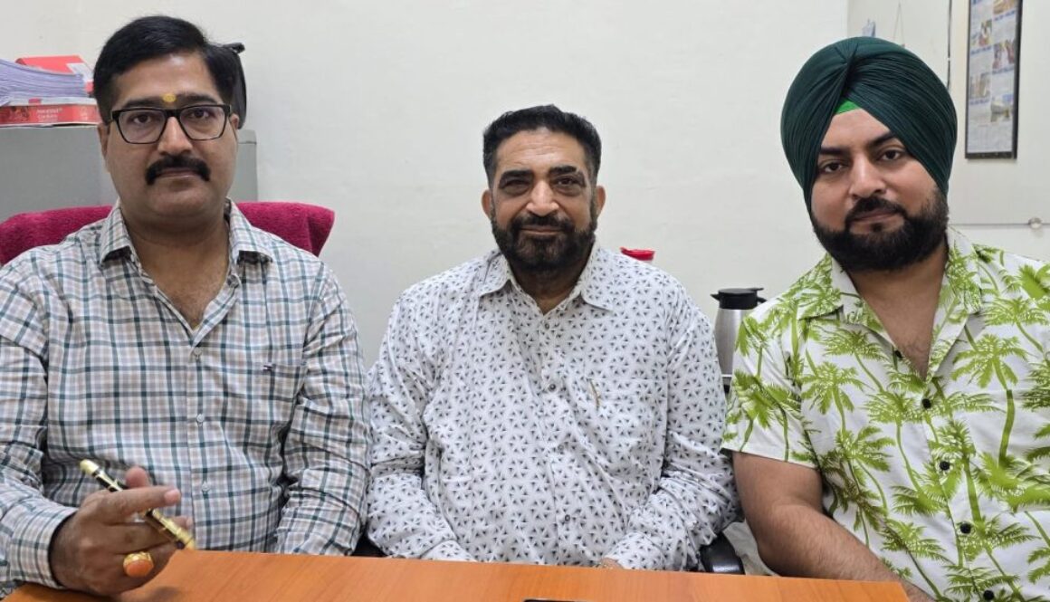 ਸਿਰਫ਼ ਡਾਕਟਰਾਂ ਨੂੰ ਹੀ ਨਹੀਂ ਬਲਕਿ ਸਿਹਤ ਵਿਭਾਗ ਵਿੱਚ ਕੰਮ ਕਰਨ ਵਾਲੀ ਹਰ ਮਹਿਲਾ ਨੂੰ ਮਿਲਣਾ ਚਾਹੀਦਾ ਹੈ ਸੁਰੱਖਿਆ ਦਾ ਭਰੋਸਾ :-ਚੇਅਰਮੈਨ ਪੰਡਿਤ ਰਾਕੇਸ਼ ਸ਼ਰਮਾ  