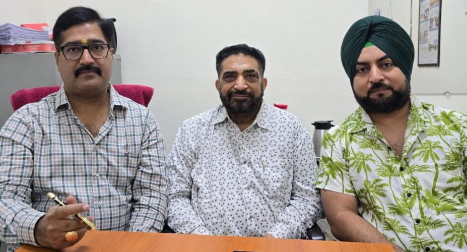 ਸਿਰਫ਼ ਡਾਕਟਰਾਂ ਨੂੰ ਹੀ ਨਹੀਂ ਬਲਕਿ ਸਿਹਤ ਵਿਭਾਗ ਵਿੱਚ ਕੰਮ ਕਰਨ ਵਾਲੀ ਹਰ ਮਹਿਲਾ ਨੂੰ ਮਿਲਣਾ ਚਾਹੀਦਾ ਹੈ ਸੁਰੱਖਿਆ ਦਾ ਭਰੋਸਾ :-ਚੇਅਰਮੈਨ ਪੰਡਿਤ ਰਾਕੇਸ਼ ਸ਼ਰਮਾ  