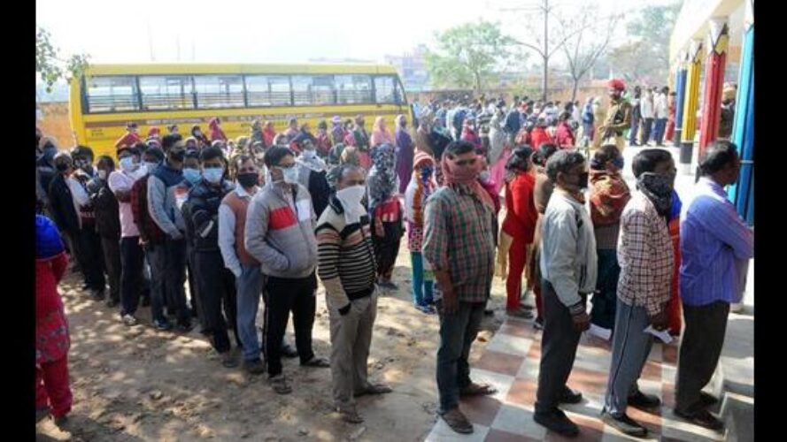 900 Local vs 6500 Migrant Votes: Electing Even a Punjabi Panch Becomes Tough.900 ਪਿੰਡ ਵਾਲਿਆਂ ਦੀਆਂ ਵੋਟਾਂ ਤੇ 6500 ਪਰਵਾਸੀਆਂ ਦੀਆਂ, ਪਿੰਡ ‘ਚ ਸਰਪੰਚ ਤਾਂ ਛੱਡੋ, ਪੰਜਾਬੀ ਪੰਚ ਚੁਣਨਾ ਵੀ ਮੁਸ਼ਕਲ।