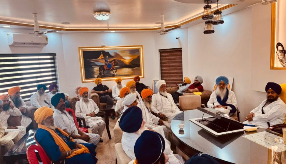 Sher-e-Punjab Akali Dal Leaders Meet Jathedar Bhai Harpreet Singh, Urge Him to Withdraw Resignation