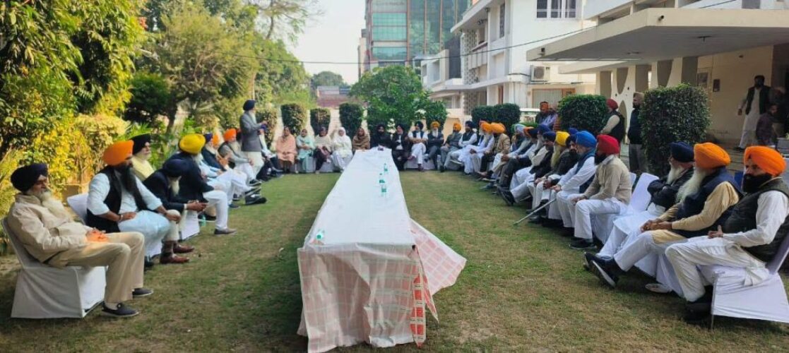 “Shiromani Akali Dal Disrupts Reform Movement Ordered by Jathedar of Sri Akal Takht Sahib”