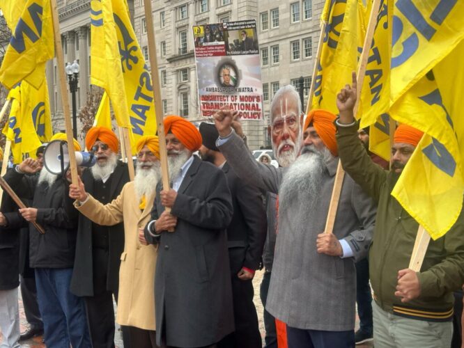 “Sikhs Hold Large-Scale Protest Against Modi Outside the White House in America”