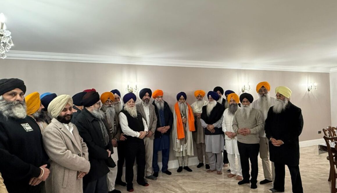 “England’s Sikh Organizations and Gurdwara Committees Hold Key Discussions with Jathedar Giani Raghbir Singh”