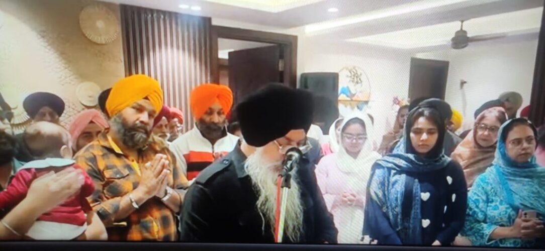 “Sarna Faction Leader Alters Panthic Ardas; Delhi Committee Files Complaint at Akal Takht Sahib”