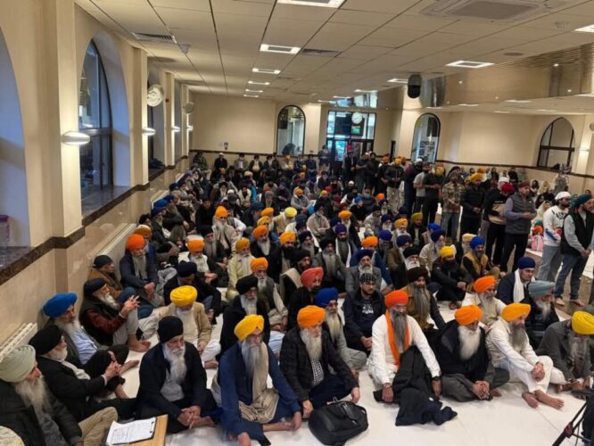“Grand Panthic Gathering Held in UK Gurdwara for Restoration of Sri Akal Takht Sahib’s Sovereignty and Jathedars’ Honor”