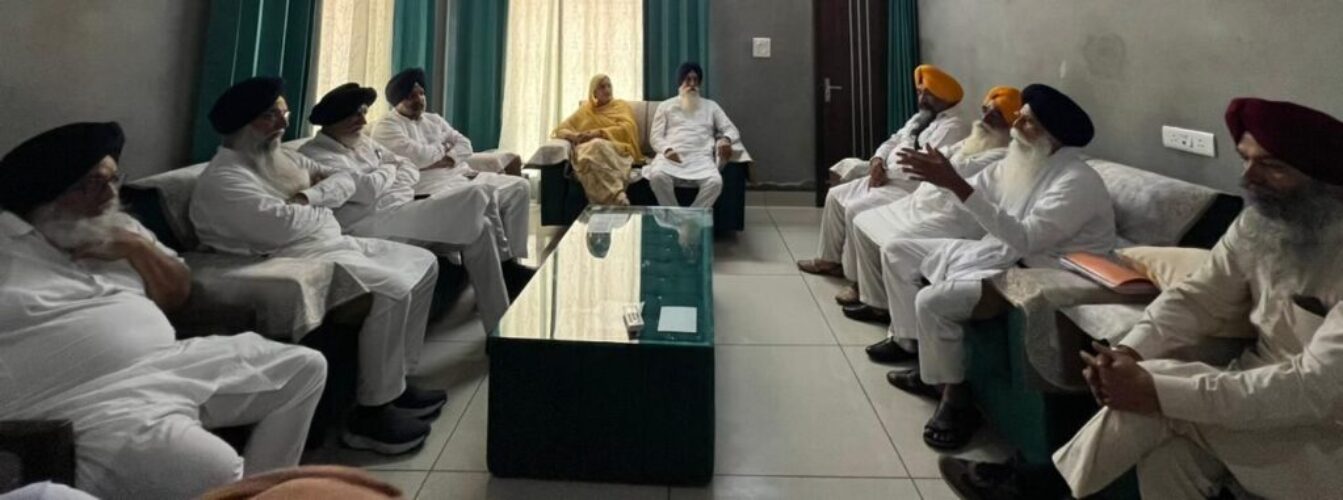 Meeting held between Akali Dal, Waris Punjab, and Recruitment Committee; joint Panthic platform likely.