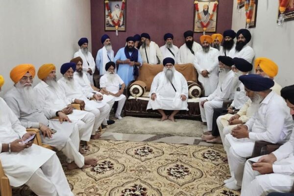 SGPC Delegation Led by Advocate Dhami Meets Baba Harnam Singh