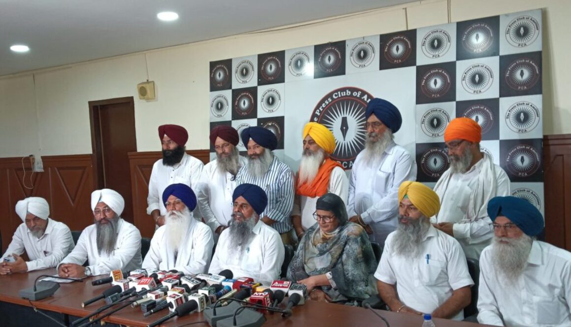 Akali Dal Waris Punjab Demands Suspension of SP Harpal Singh Over Misbehavior with Families
