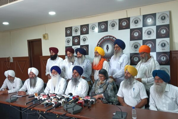 Akali Dal Waris Punjab Demands Suspension of SP Harpal Singh Over Misbehavior with Families