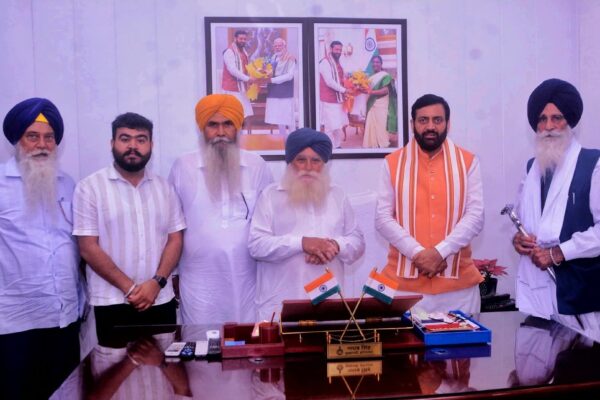 Jathedar Jagdish Singh Jhinda meets CM Naib Singh Saini, discusses Nada Sahib land and Gurdwara Act amendments.