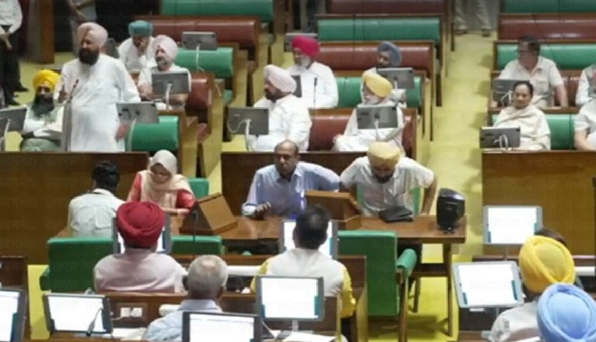 Bajwa Questions PM Modi’s ₹12,000 Cr SDRF Claim: “CM Mann Says ₹1,500 Cr, Who Is Lying?”