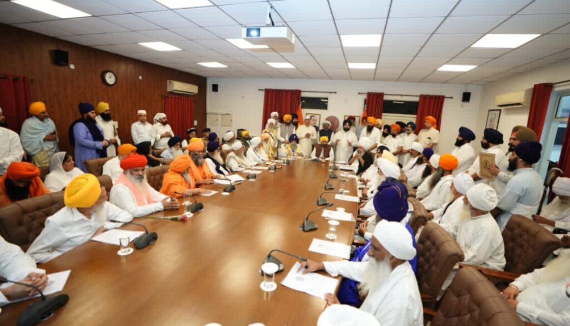 CM Bhagwant Mann held a meeting with saints and spiritual leaders to discuss details of the 350th martyrdom anniversary events of Sri Guru Tegh Bahadur Ji