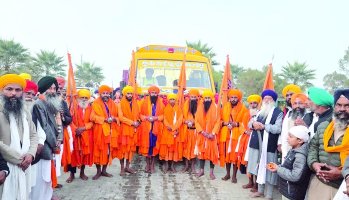 To receive the blessings of the Almighty, it is essential to stay connected to the Guru, says Singh Sahib Giani Jasvir Singh Rode.