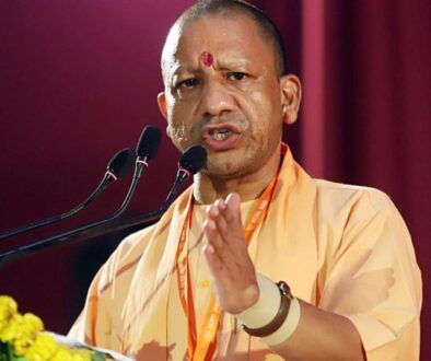 CM Yogi Adityanath Calls Delhi Air a 'Gas Chamber