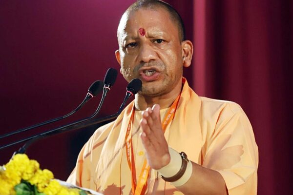 CM Yogi Adityanath Calls Delhi Air a 'Gas Chamber