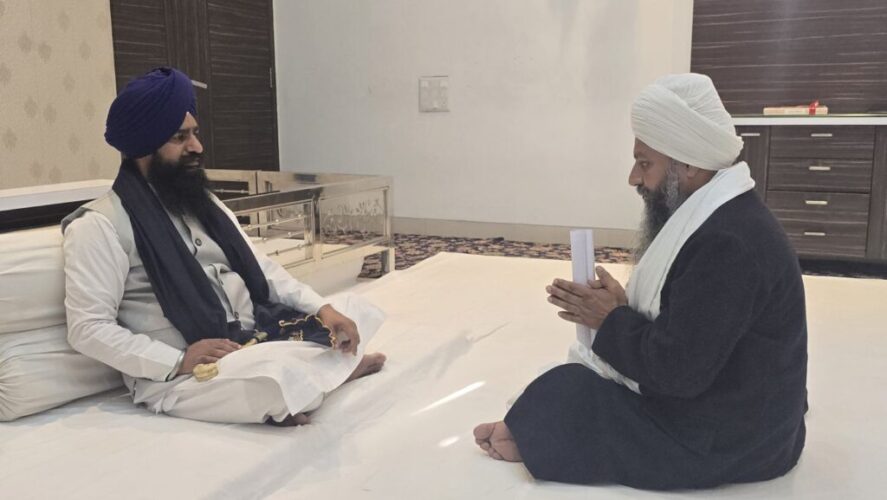 Akal Takht Orders Gurjant Singh Barred from Religious Stages