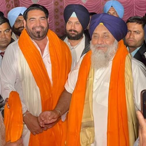 Punjabi Singer K.S. Makhan Rejoins Shiromani Akali Dal