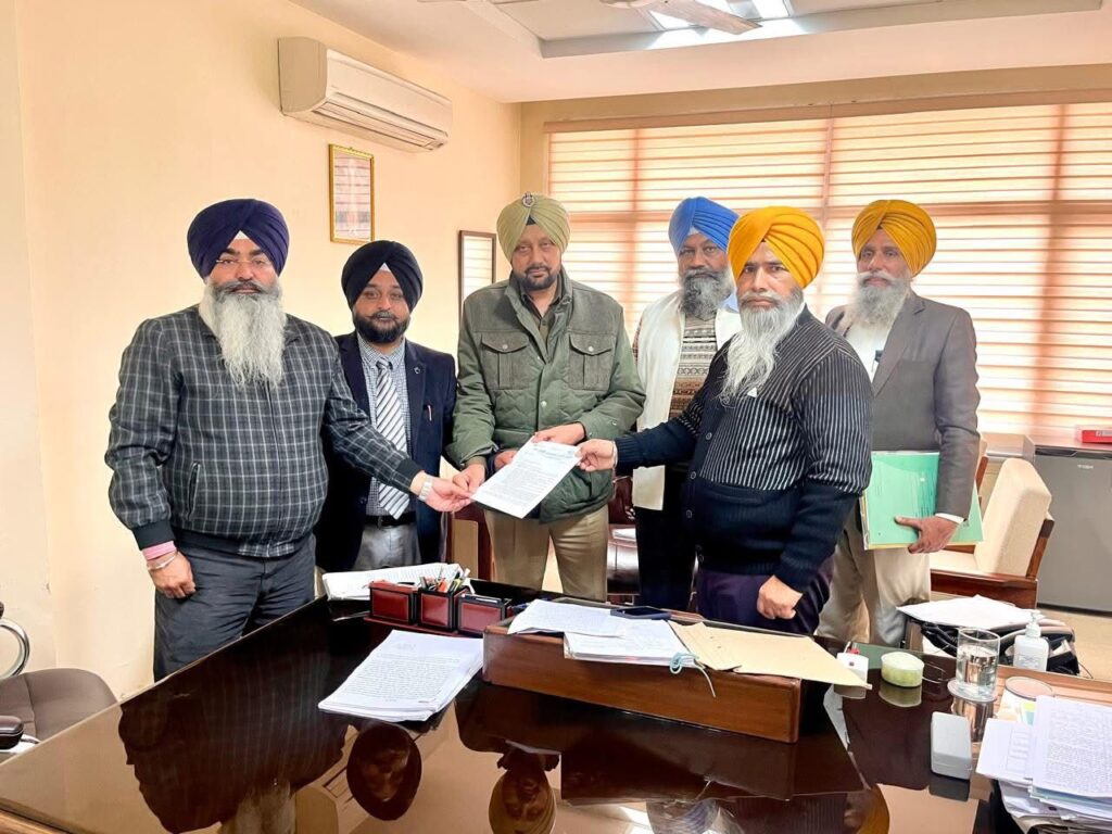 SGPC Delegation Meets DC & SSP