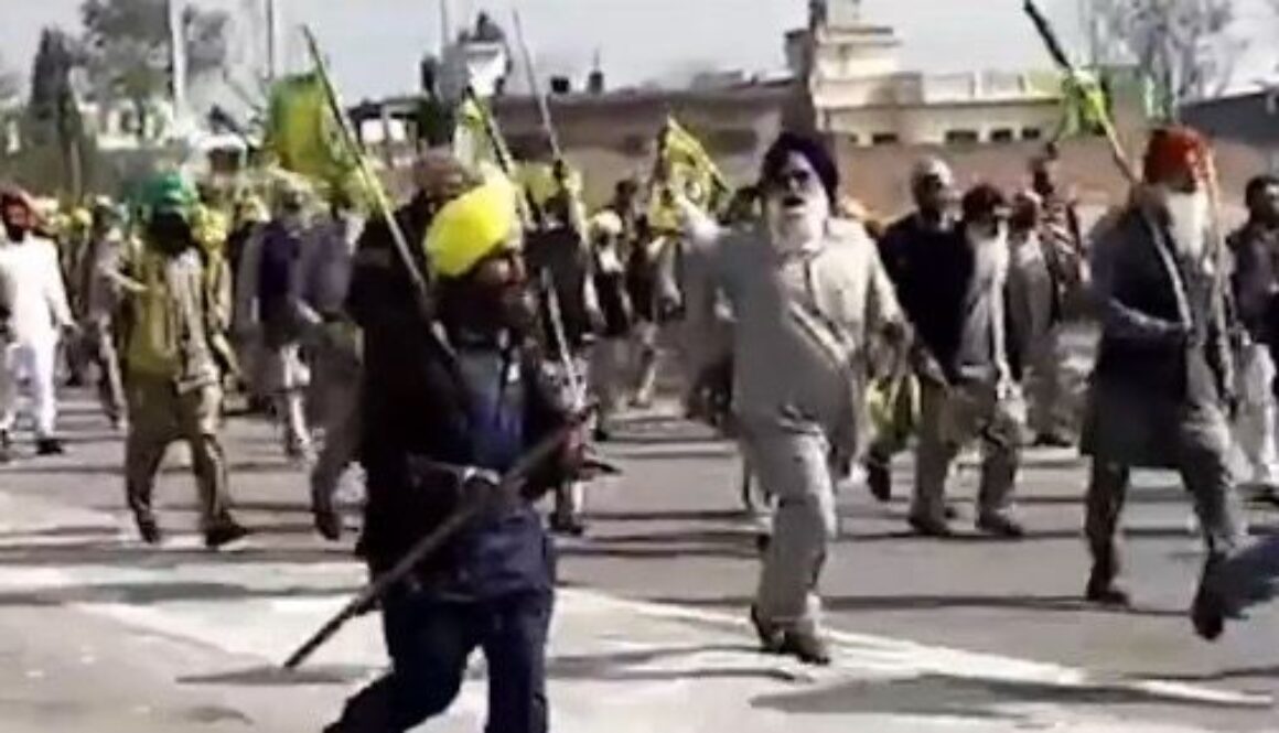 Clashes Between Farmers and Police During Protest in Barnala