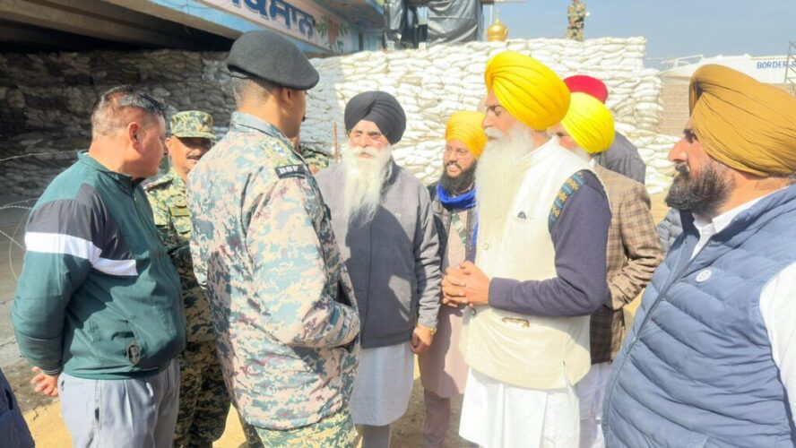 Sangat Performs Ardas for Reopening Kartarpur Corridor – BSF Initially Stops, Allows Later