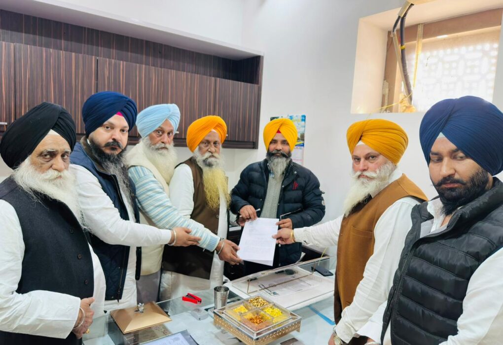 Delhi Committee Delegation Submits Memorandum to Akal Takht Jathedar
