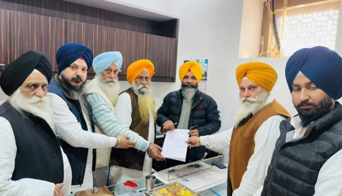 Delhi Committee Delegation Submits Memorandum to Akal Takht Jathedar