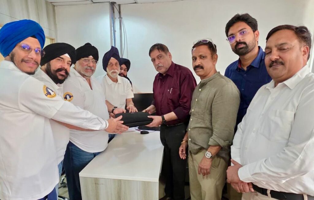 35 Kirpans and Gaatras Returned