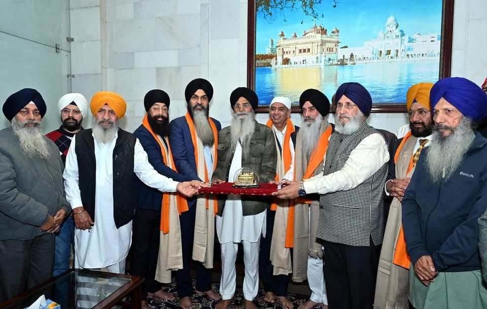 Three Canadian MPs Pay Obeisance at Sachkhand Sri Harmandir Sahib – Honoured by Advocate Dhami