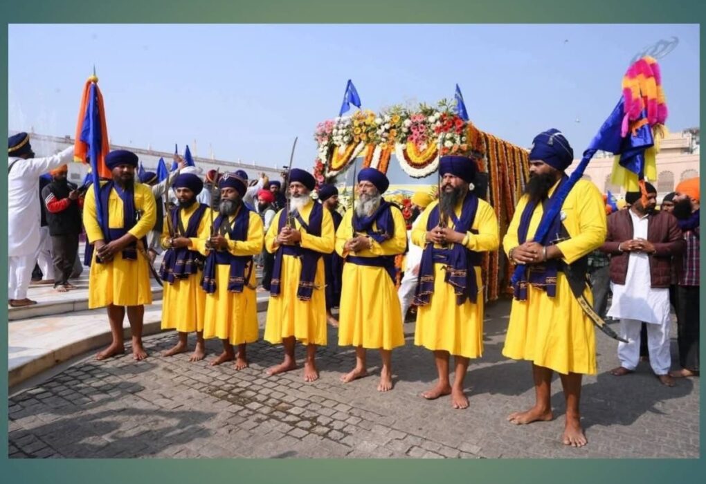 Khalsa Vaheer with Full Khalsa Glory