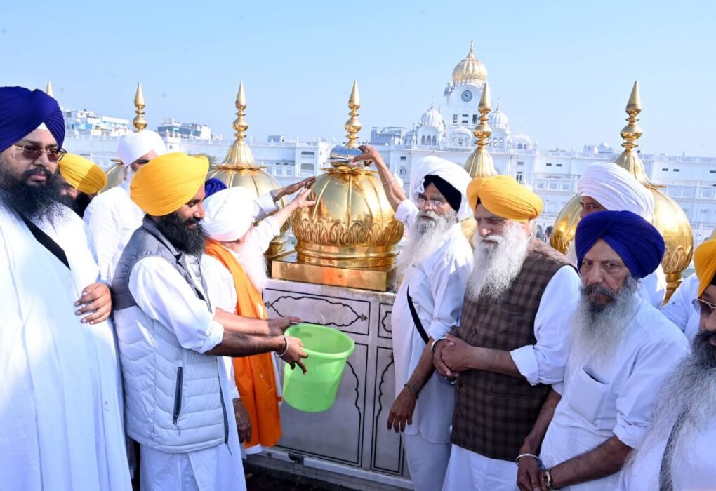 Gold Cleaning Service Begins at Sachkhand Sri Harmandir Sahib