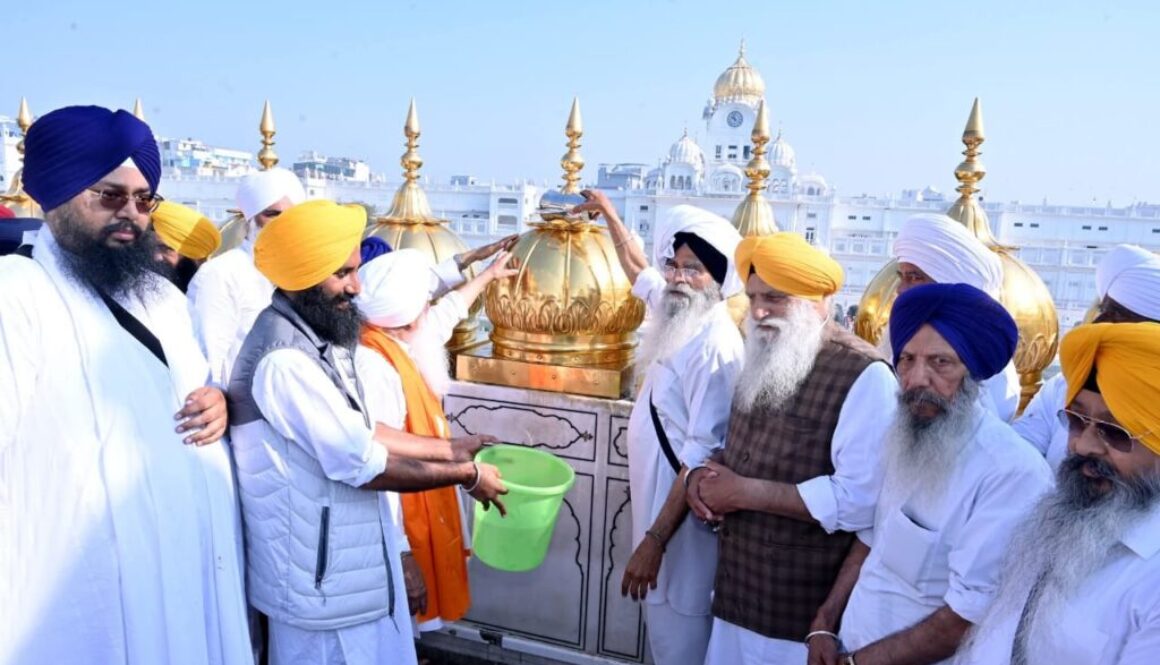 Gold Cleaning Service Begins at Sachkhand Sri Harmandir Sahib