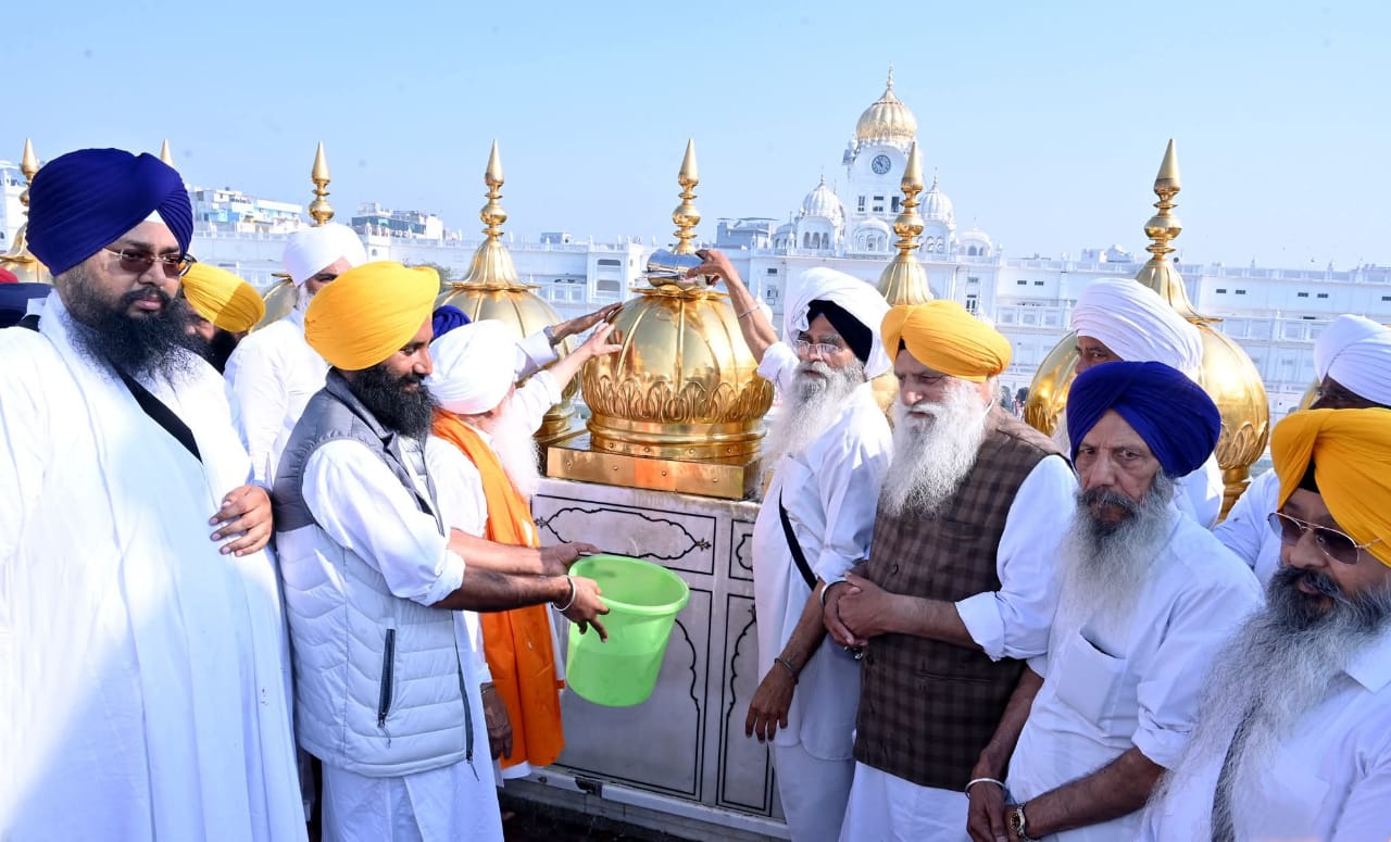 Gold Cleaning Service Begins at Sachkhand Sri Harmandir Sahib
