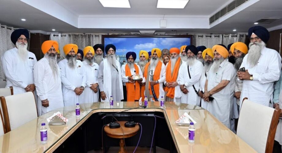 SGPC officials honoured Amritsar event