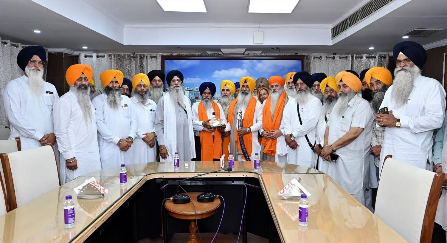“SGPC Honours Retiring Officials Including Meet Secretary Kuldeep Singh Rode”