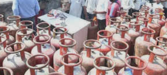 Ludhiana DC Orders Crackdown on LPG Cylinder Shortage
