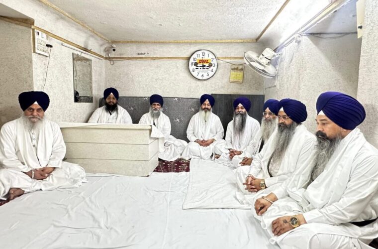 Satikar Act Singh Sahibans meeting