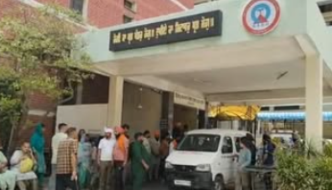 Langar hall plate collapse Amritsar