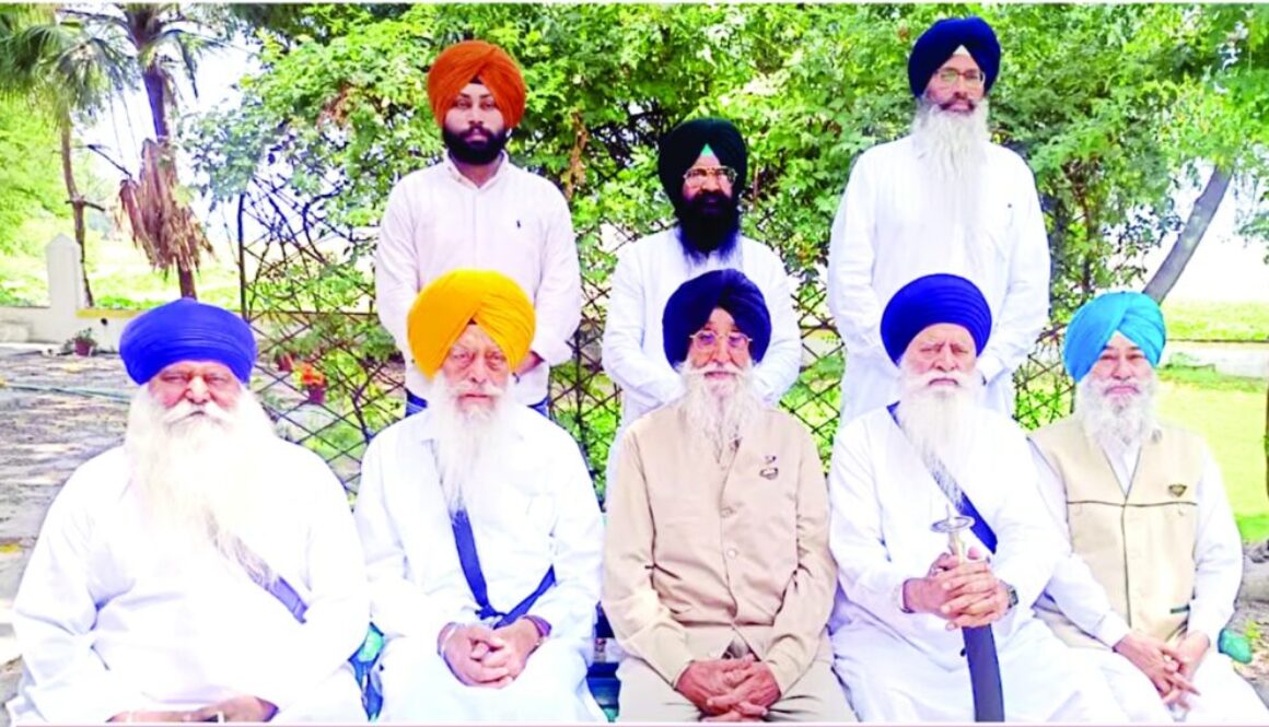 Panthic Unity Meeting between Simranjit Singh Mann and Giani Jasvir Singh Rode at Fatehgarh Sahib