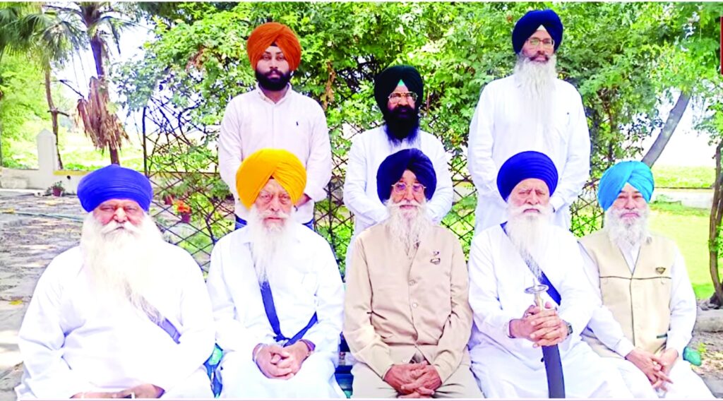 Panthic Unity Meeting between Simranjit Singh Mann and Giani Jasvir Singh Rode at Fatehgarh Sahib