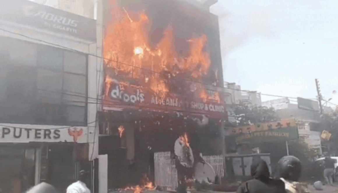 Lucknow Coaching Fire rescue operation at coaching centre with injured students