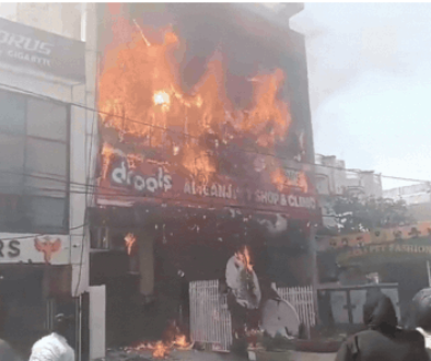 Lucknow Coaching Fire rescue operation at coaching centre with injured students