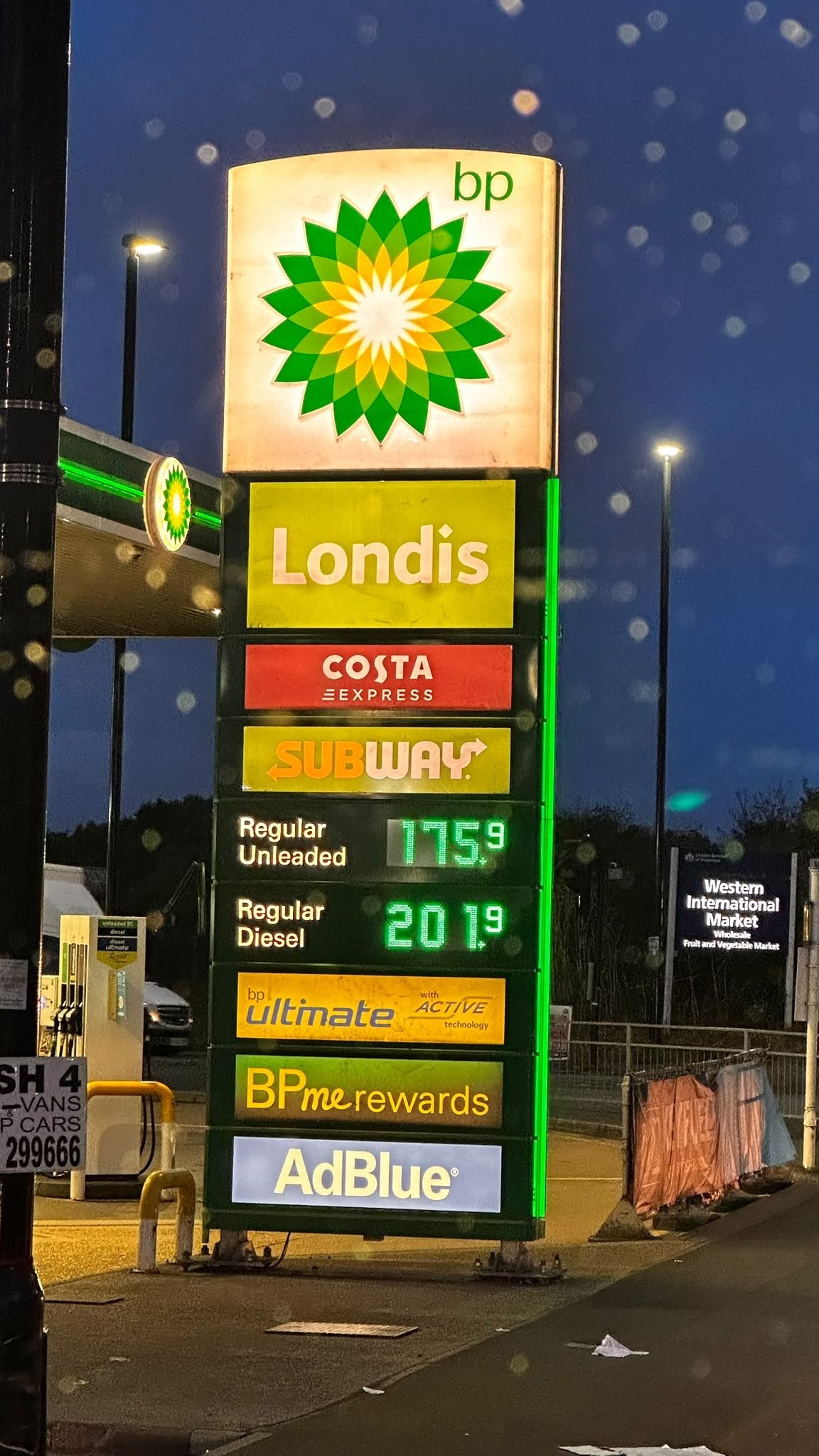 Sharp rise in petrol and diesel prices in the UK; ‘cost of living’ hits household budgets hard