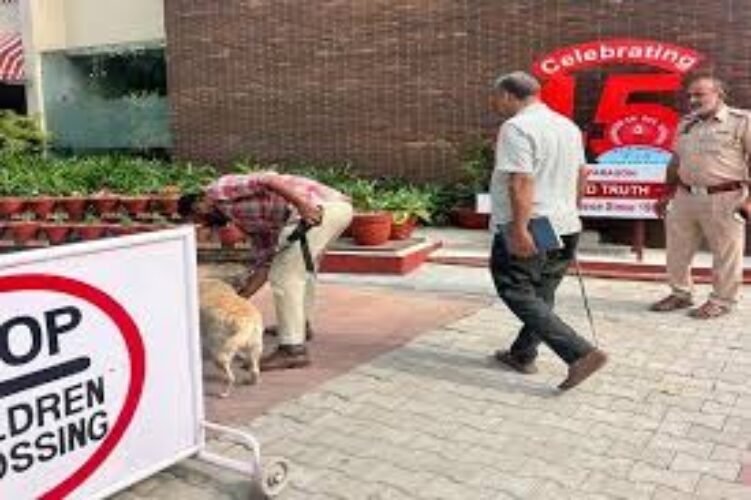 bomb mohali school