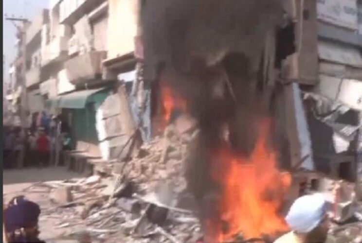 jhota shop fire copy