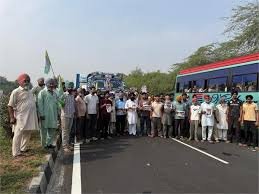 Major Punjab highway jammed due to a ‘monkey’; traffic comes to a complete standstill