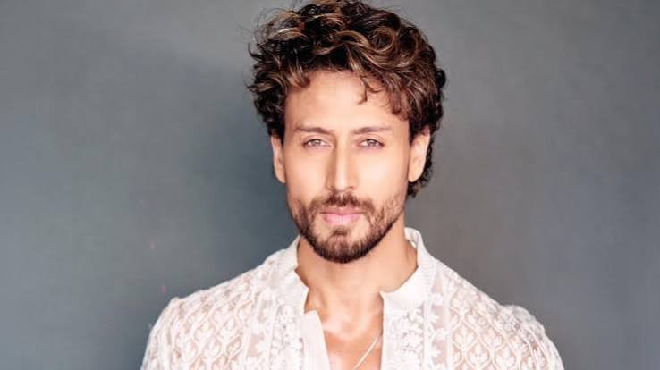 Lawrence Bishnoi gang claims responsibility after shots are fired at Bollywood actor Tiger Shroff!